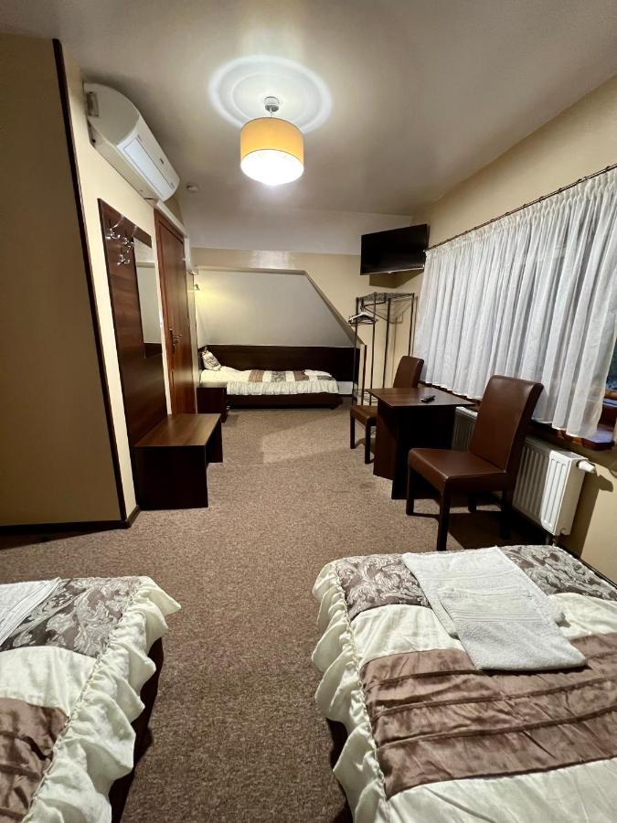 Apartamenty Ostrowiec - Pokoje Goscinne Centrum Ostrowiec Świętokrzyski Exterior foto