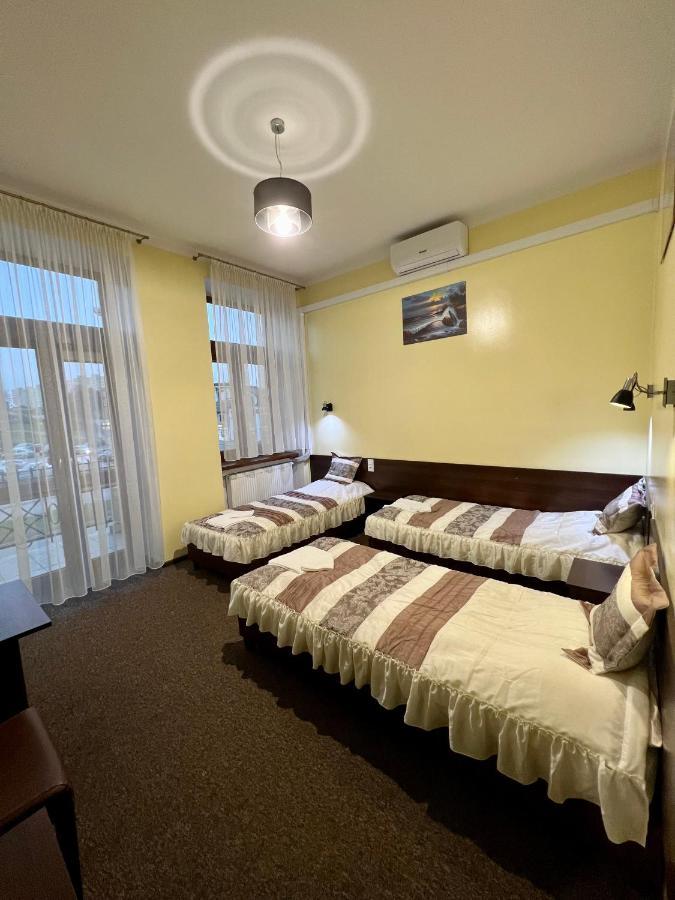 Apartamenty Ostrowiec - Pokoje Goscinne Centrum Ostrowiec Świętokrzyski Exterior foto