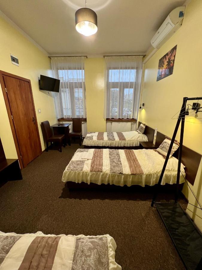 Apartamenty Ostrowiec - Pokoje Goscinne Centrum Ostrowiec Świętokrzyski Exterior foto