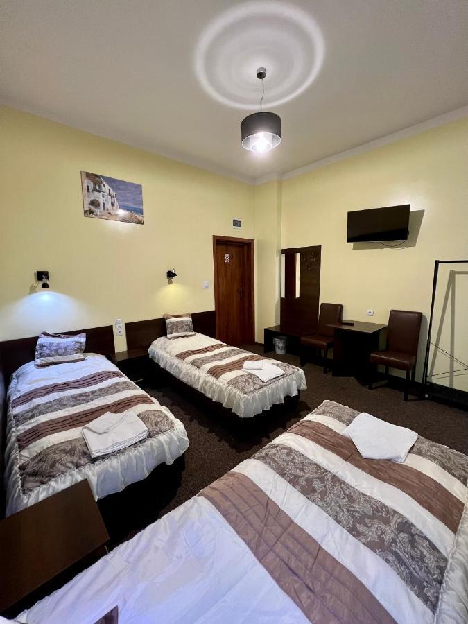 Apartamenty Ostrowiec - Pokoje Goscinne Centrum Ostrowiec Świętokrzyski Exterior foto